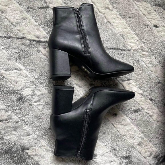 Call it Spring black ankle boots
Size: US 6.5 / EUR 37 - Picture 2 of 8